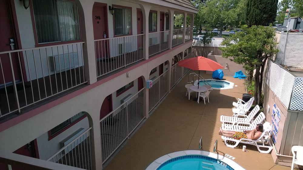 Econo Lodge Gilroy Exterior foto